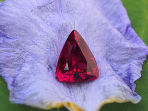 Grenat Rhodolite rouge de 4,83 carats