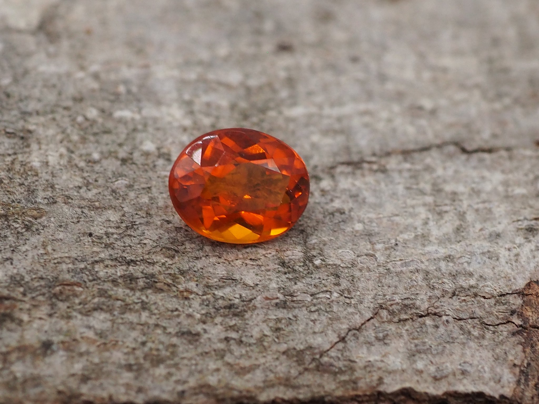 Toumaline orange caramel de 2,93 carats