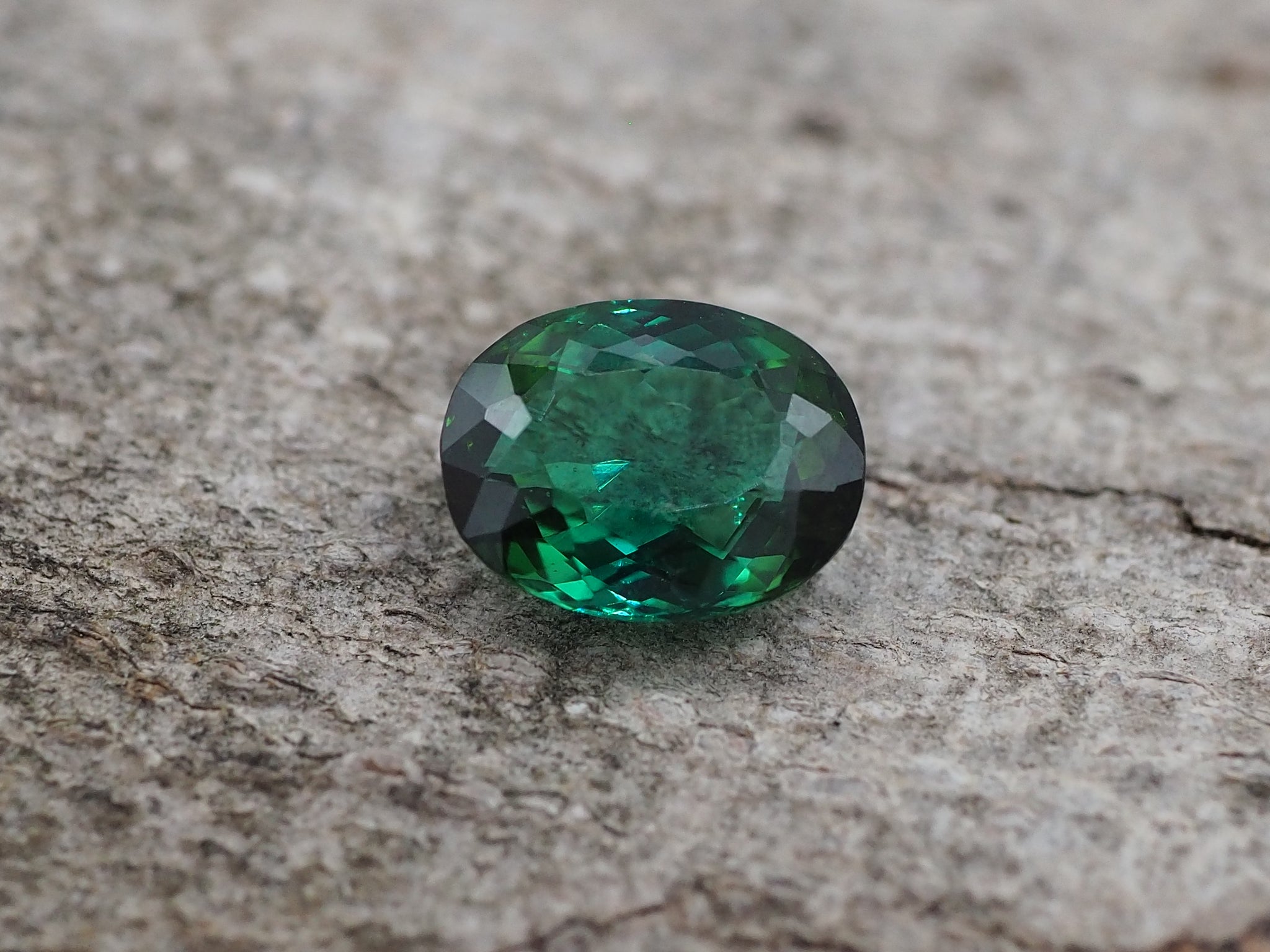 Tourmaline verte de 3,22 carats